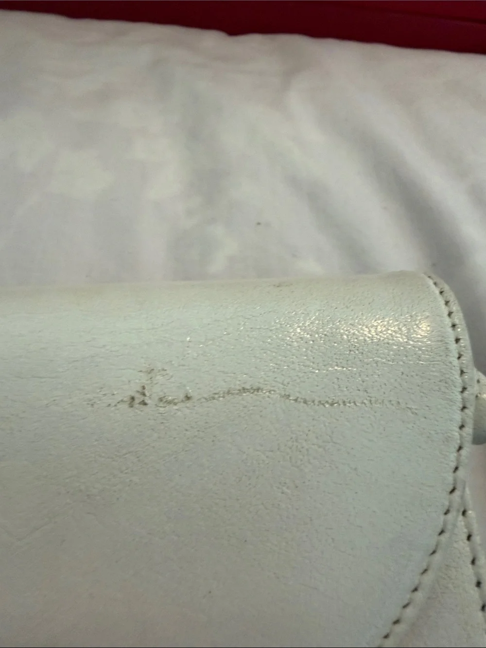 Vintage Koret White Leather Crossbody Bag with Gold Turn-Lock